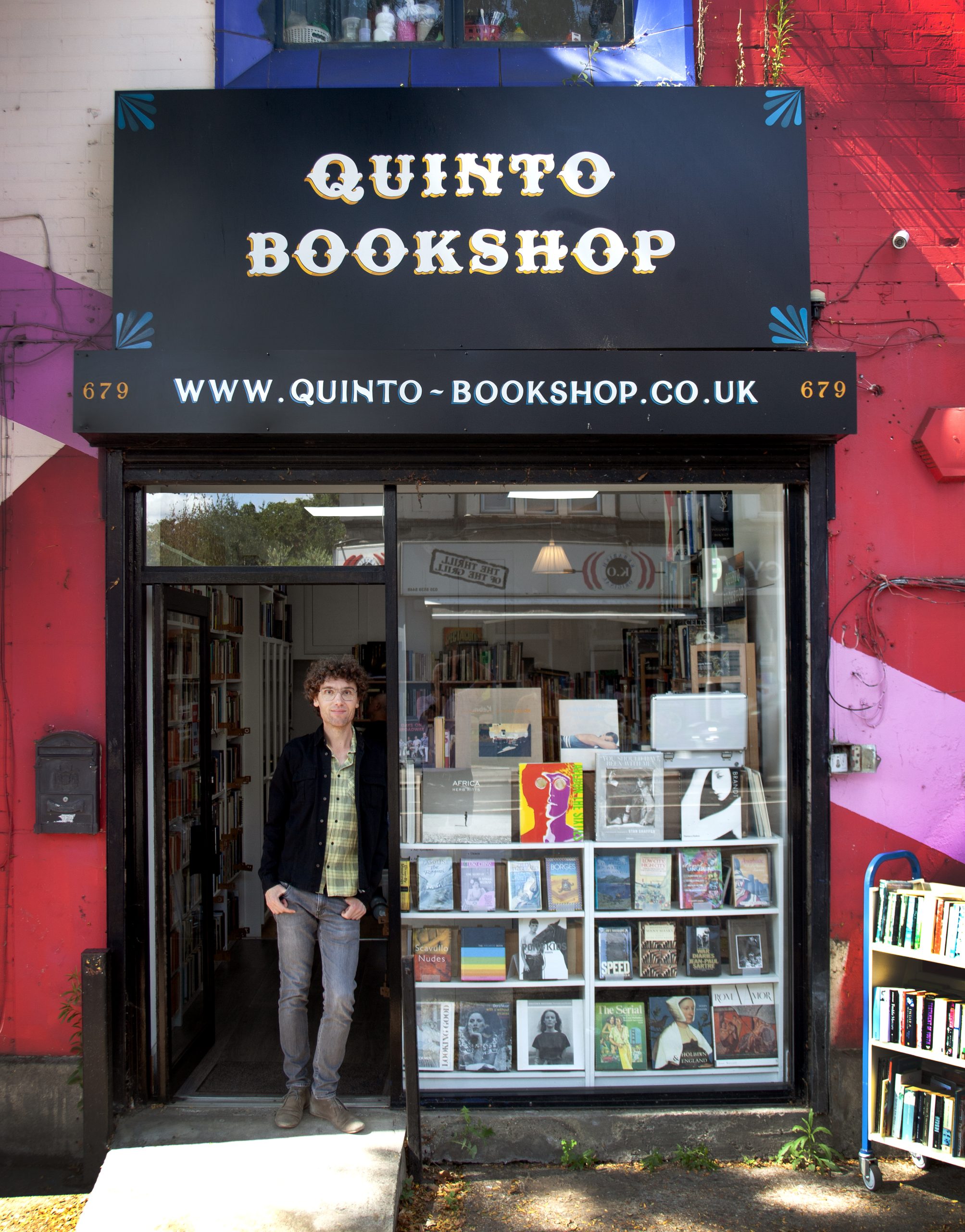 High street signage for the new Quinto Bookshop in Leyton, East London