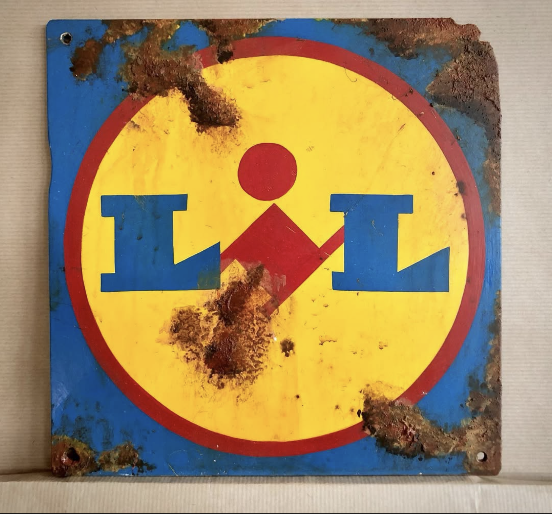 'Lil' Rust Effect Sign